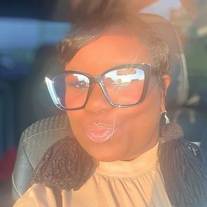 Meet your Posher, Shaunda